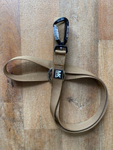 Load image into Gallery viewer, Carabiner Lead